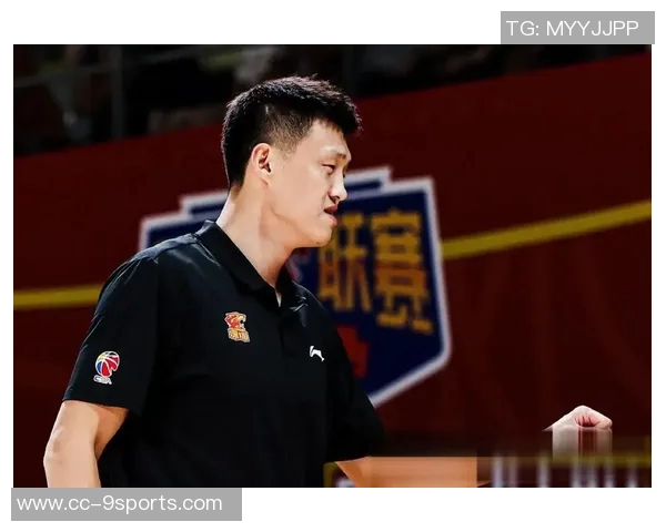 深圳篮球队教练组重组周鹏重返球员阵容郑永刚担任助教顾全球员兼任助教